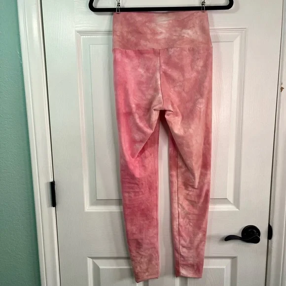 Fusion Threads leggings - Picture 2 of 3